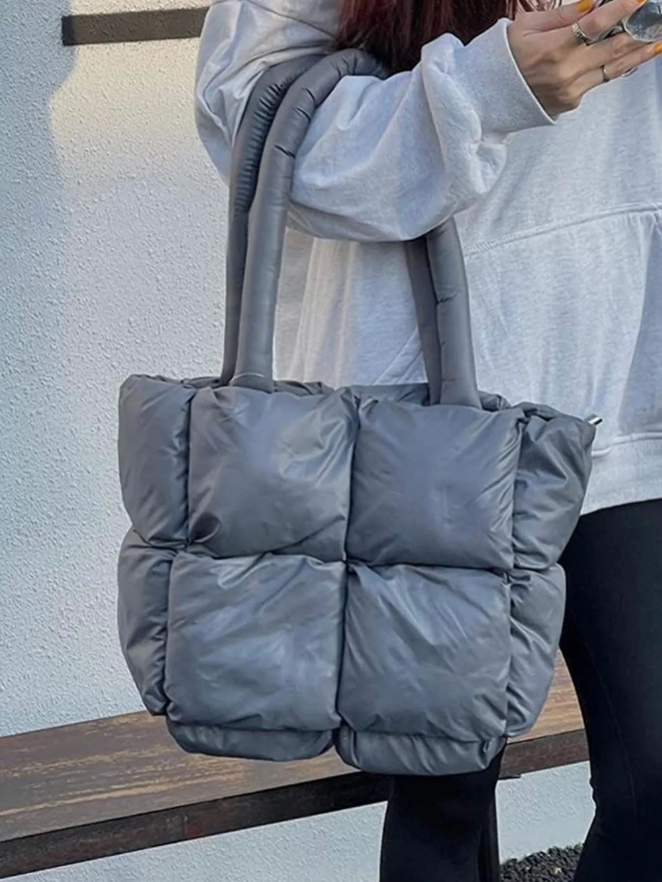 Delta handbag