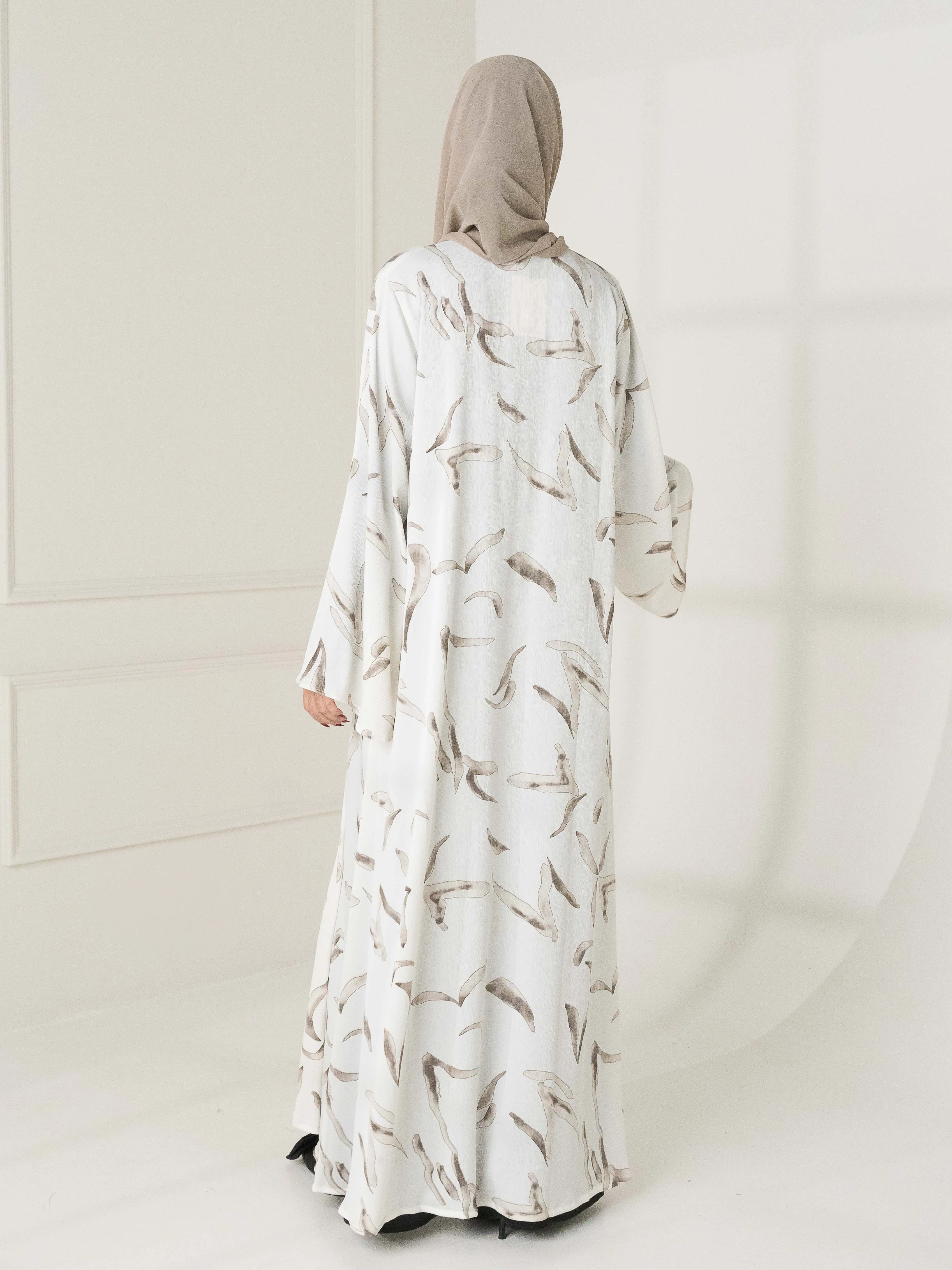 Eimaan Long Jacket - White