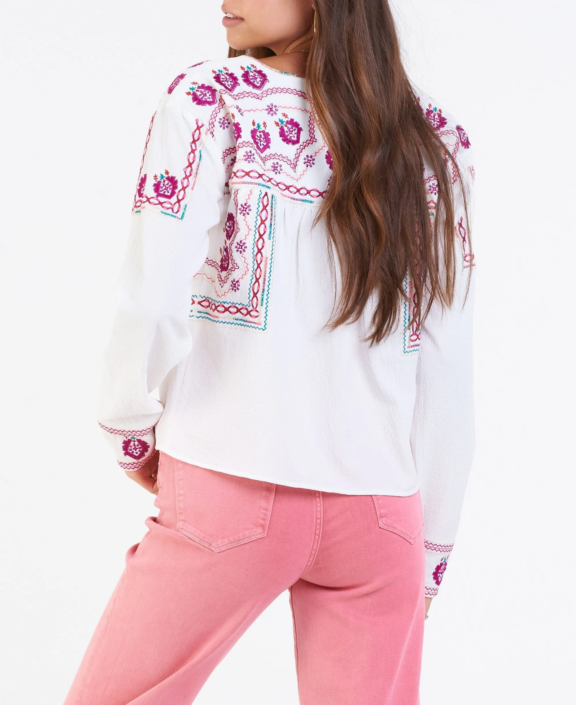 IRIS EMBROIDERY DETAIL TOP WHITE BOHO